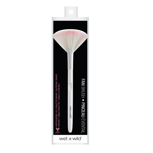Wet N Wild Brocha Abanico de Iluminador